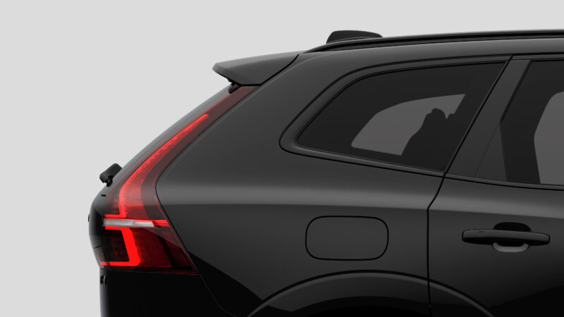 ボルボXC60ブラックエディション　黒で統一したスポーティで力強いスタイル