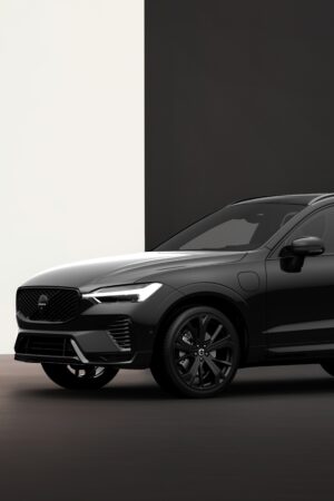 ボルボXC60ブラックエディション　黒で統一したスポーティで力強いスタイル