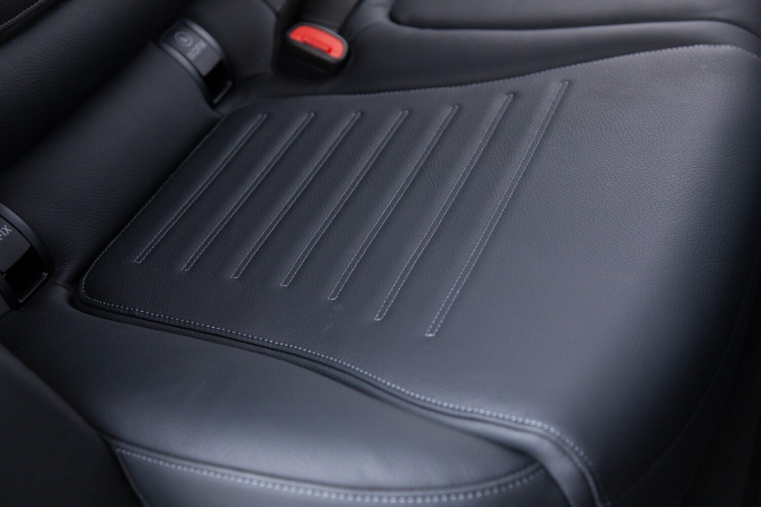 メルセデス・ベンツ GLC220 d 4マチック (ISG搭載モデル) AMGラインパッケージ ディーゼルターボ 4WD