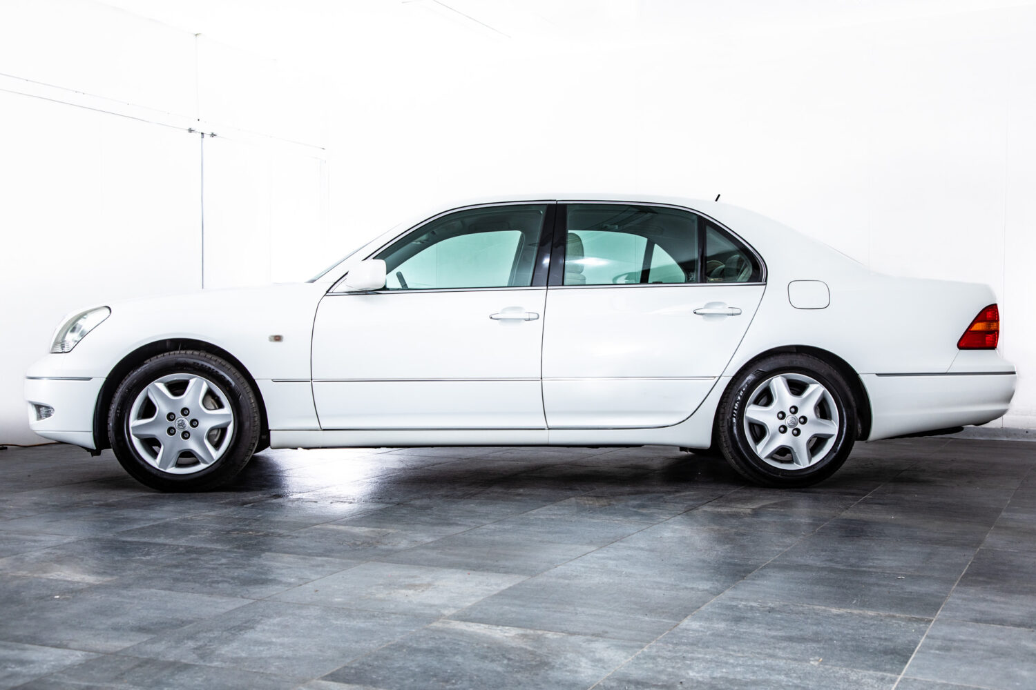 トヨタ セルシオ 4.3 C仕様