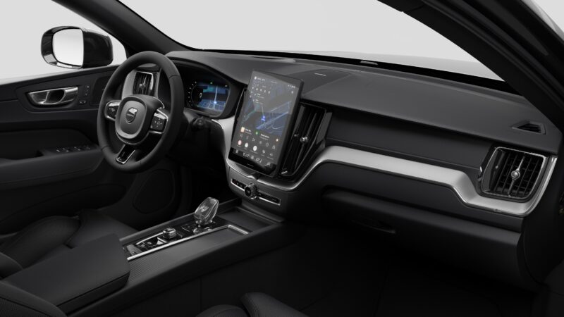ボルボXC60ブラックエディション　黒で統一したスポーティで力強いスタイル