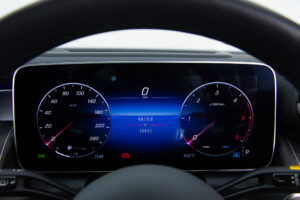 メルセデス・ベンツ GLC220 d 4マチック (ISG搭載モデル) AMGラインパッケージ ディーゼルターボ 4WD