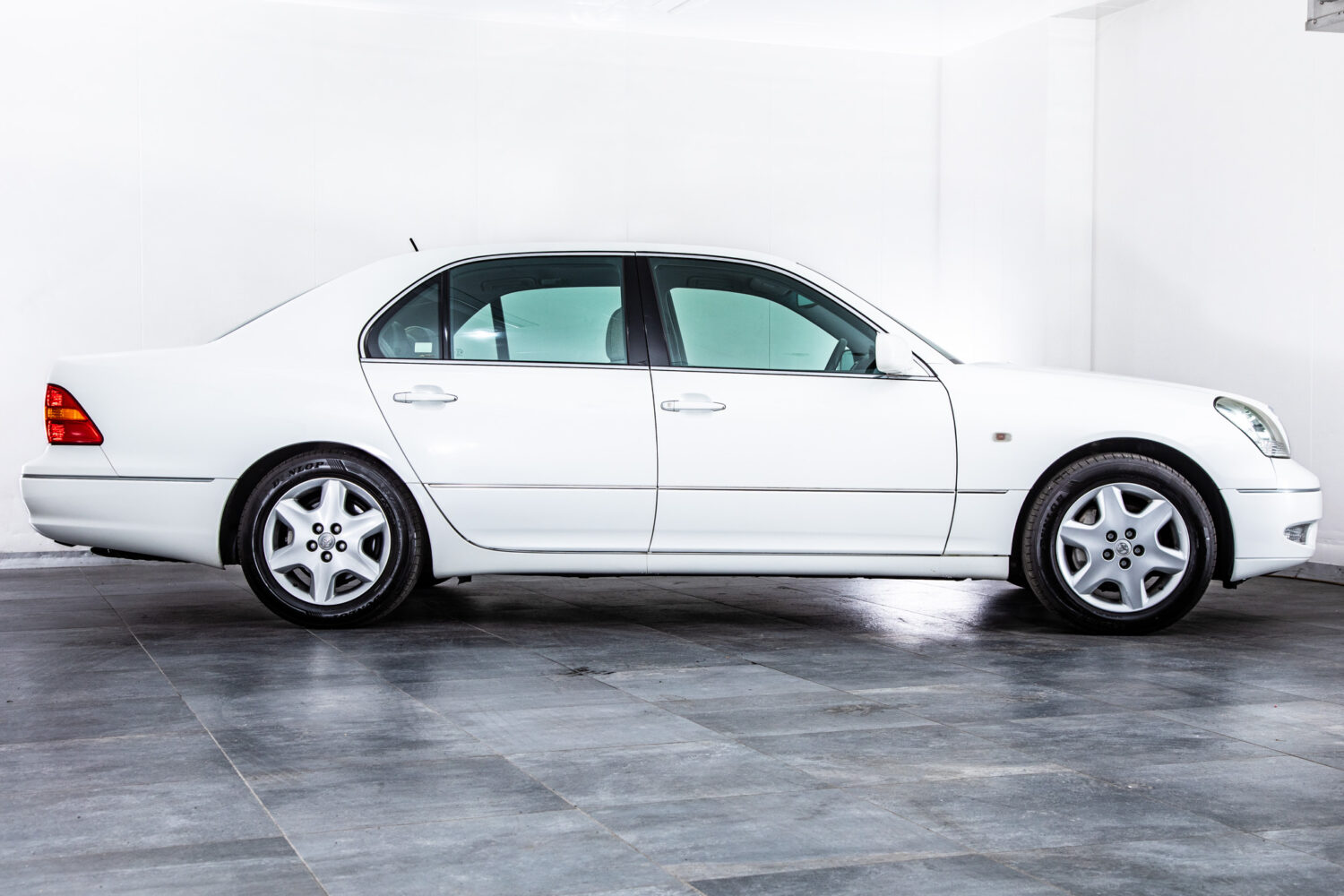 トヨタ セルシオ 4.3 C仕様