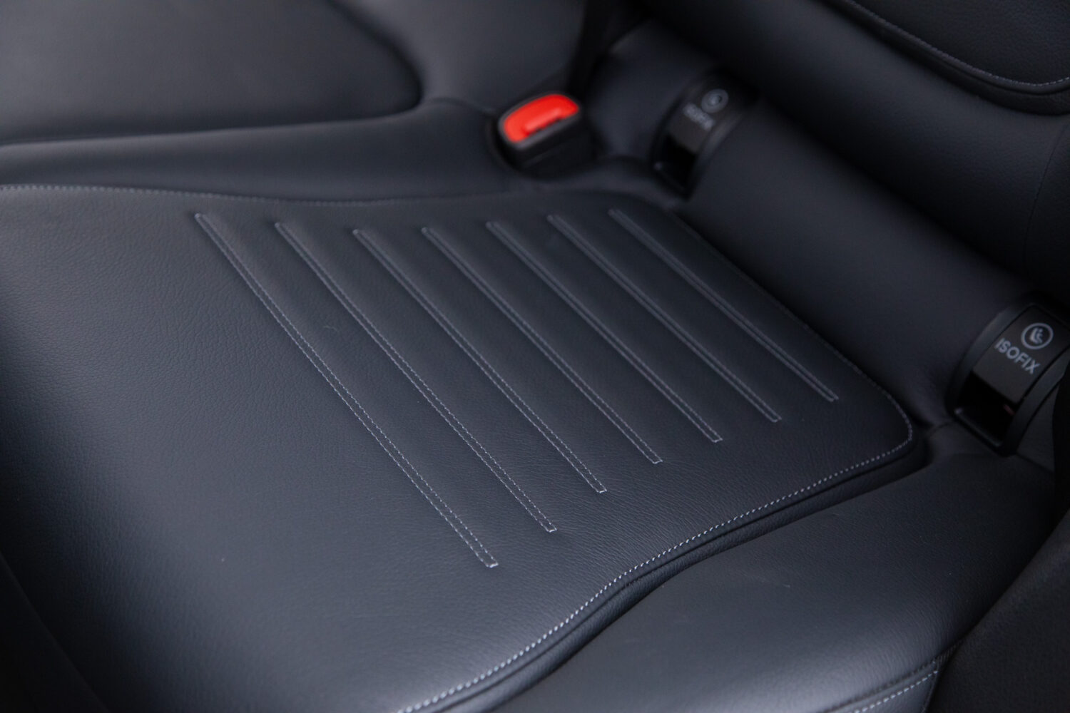 メルセデス・ベンツ GLC220 d 4マチック (ISG搭載モデル) AMGラインパッケージ ディーゼルターボ 4WD