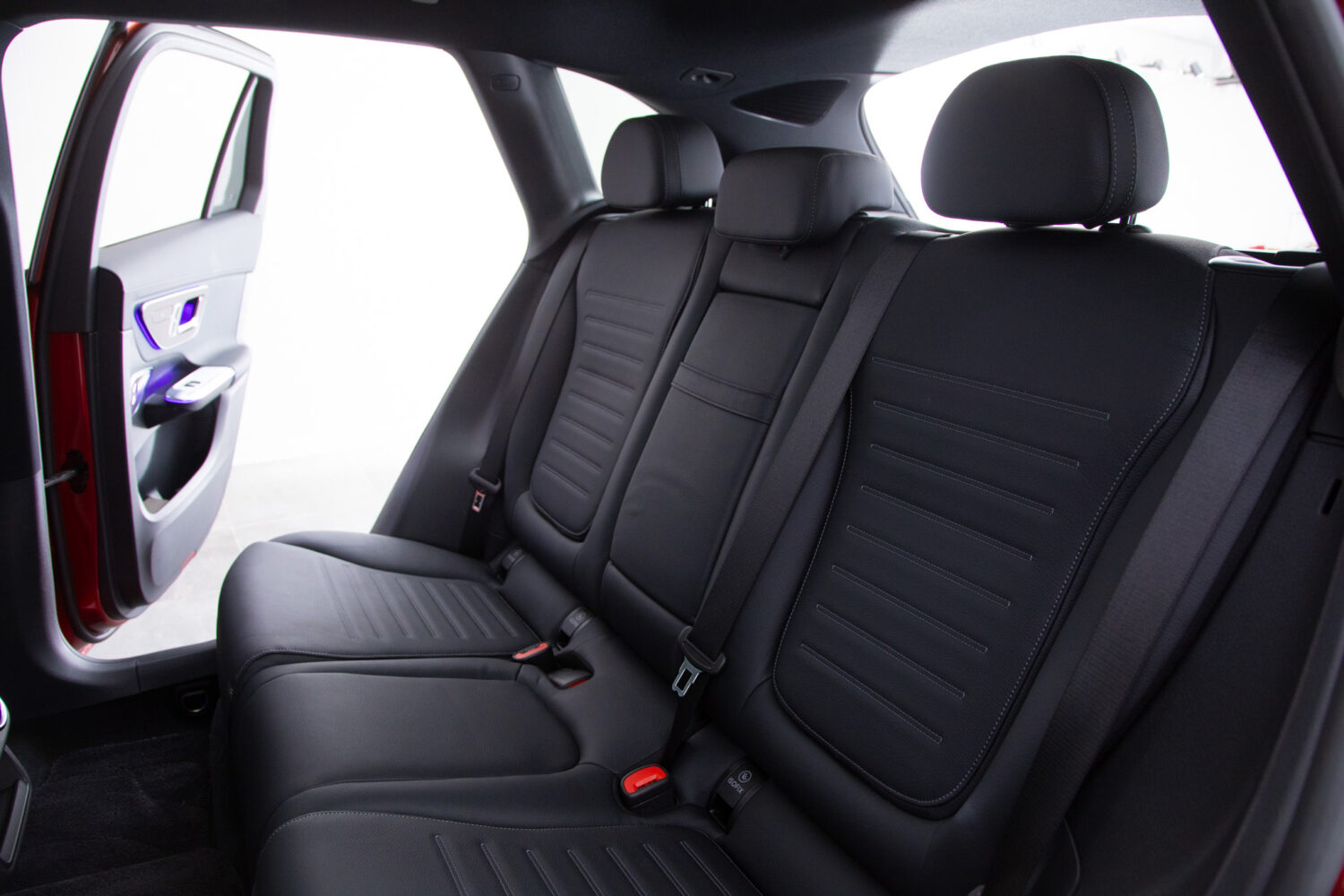 メルセデス・ベンツ GLC220 d 4マチック (ISG搭載モデル) AMGラインパッケージ ディーゼルターボ 4WD