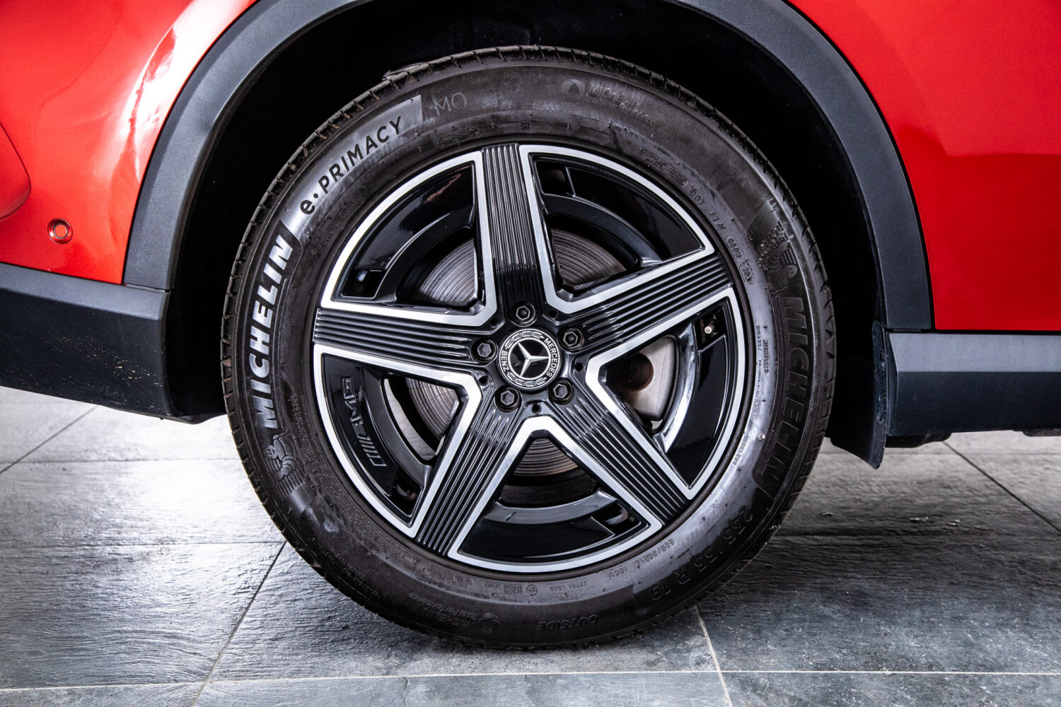 メルセデス・ベンツ GLC220 d 4マチック (ISG搭載モデル) AMGラインパッケージ ディーゼルターボ 4WD