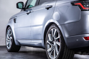 レンジローバースポーツ オートバイオグラフィ ダイナミック (3.0リッター 400PS) 4WD
