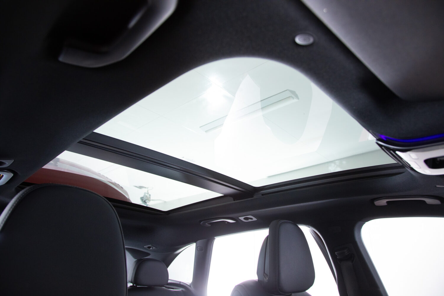 メルセデス・ベンツ GLC220 d 4マチック (ISG搭載モデル) AMGラインパッケージ ディーゼルターボ 4WD