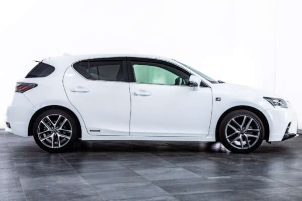 レクサス CT 200h Fスポーツ