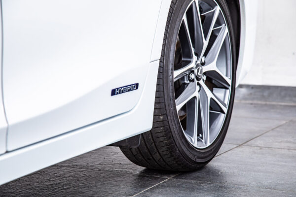 レクサス CT 200h Fスポーツ