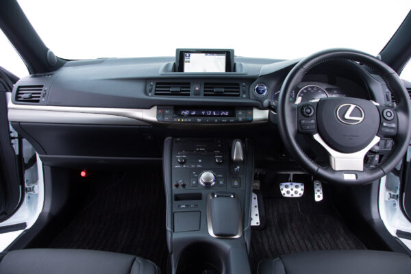 レクサス CT 200h Fスポーツ