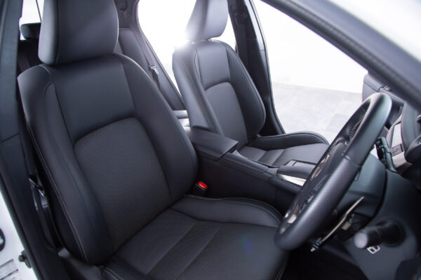 レクサス CT 200h Fスポーツ