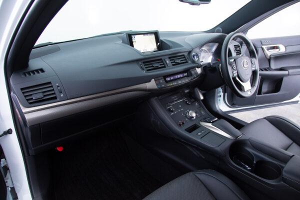 レクサス CT 200h Fスポーツ