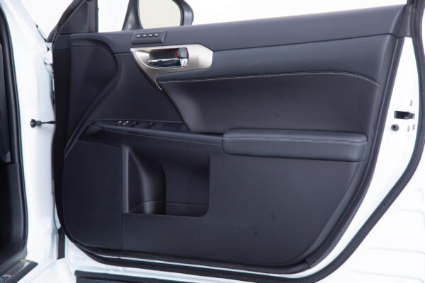 レクサス CT 200h Fスポーツ