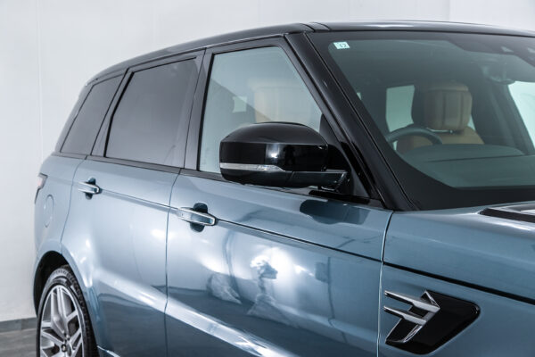 ランドローバー レンジローバースポーツ オートバイオグラフィ ダイナミック (3.0リッター) 4WD