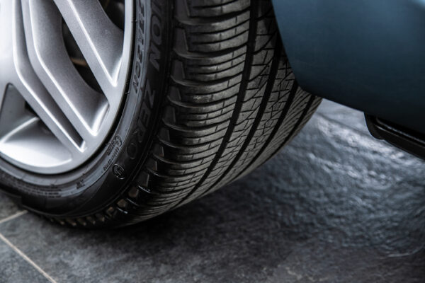 ランドローバー レンジローバースポーツ オートバイオグラフィ ダイナミック (3.0リッター) 4WD