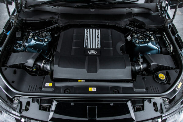 ランドローバー レンジローバースポーツ オートバイオグラフィ ダイナミック (3.0リッター) 4WD