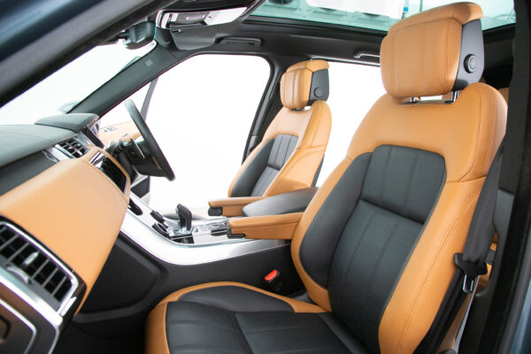 ランドローバー レンジローバースポーツ オートバイオグラフィ ダイナミック (3.0リッター) 4WD