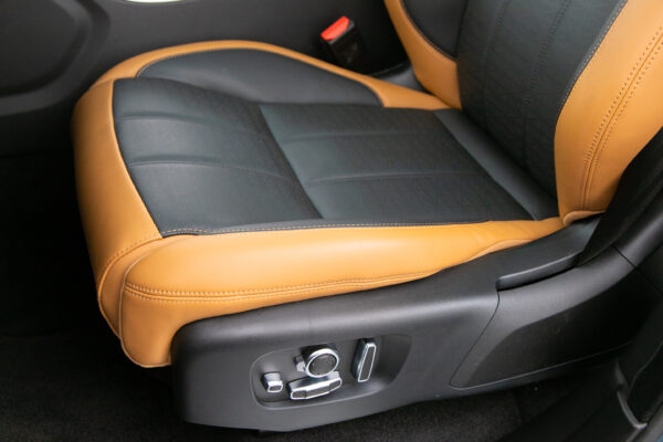 ランドローバー レンジローバースポーツ オートバイオグラフィ ダイナミック (3.0リッター) 4WD