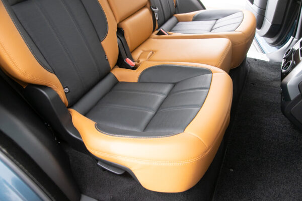 ランドローバー レンジローバースポーツ オートバイオグラフィ ダイナミック (3.0リッター) 4WD