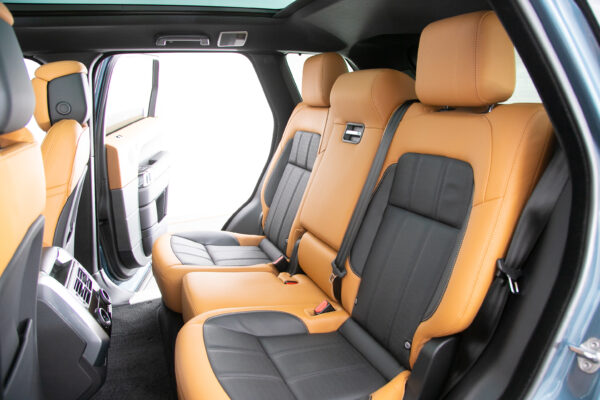 ランドローバー レンジローバースポーツ オートバイオグラフィ ダイナミック (3.0リッター) 4WD