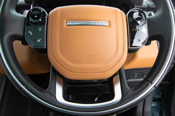 ランドローバー レンジローバースポーツ オートバイオグラフィ ダイナミック (3.0リッター) 4WD