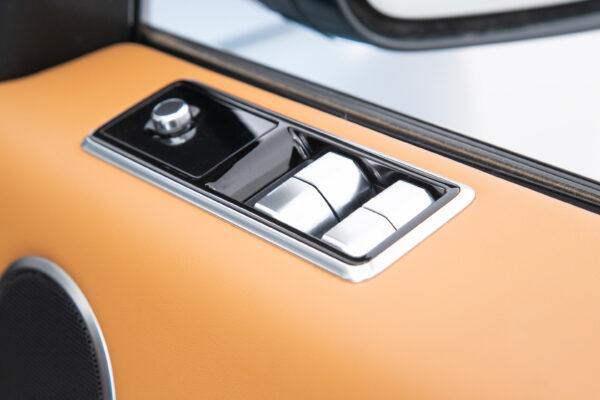 ランドローバー レンジローバースポーツ オートバイオグラフィ ダイナミック (3.0リッター) 4WD