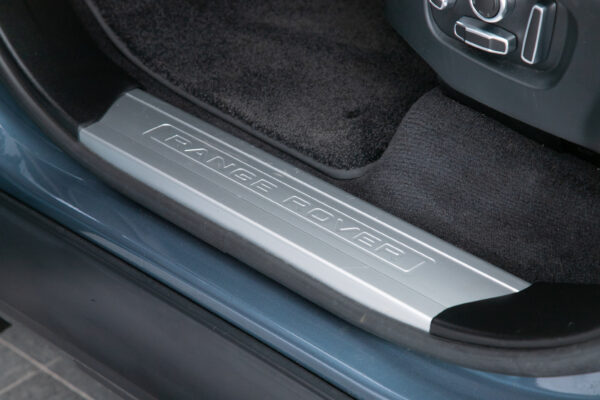 ランドローバー レンジローバースポーツ オートバイオグラフィ ダイナミック (3.0リッター) 4WD