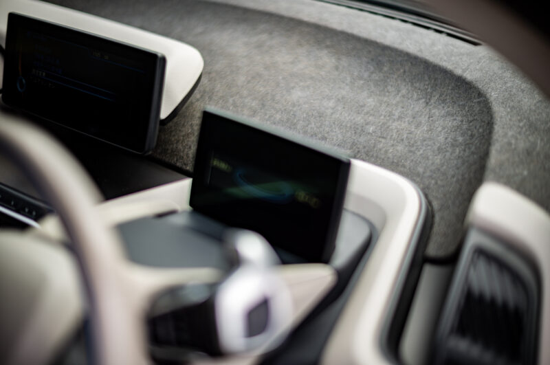 BMW・i3（2014）街乗り用新幹線