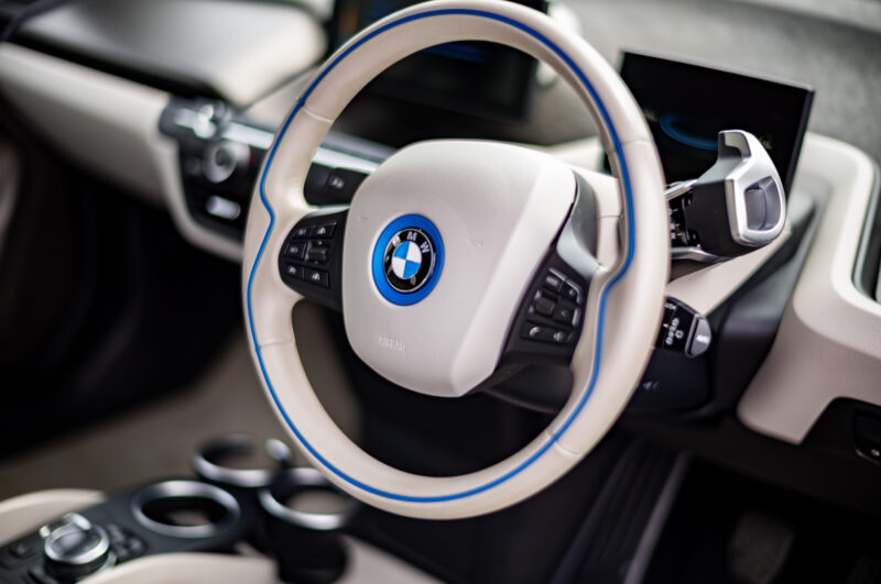 BMW・i3（2014）街乗り用新幹線