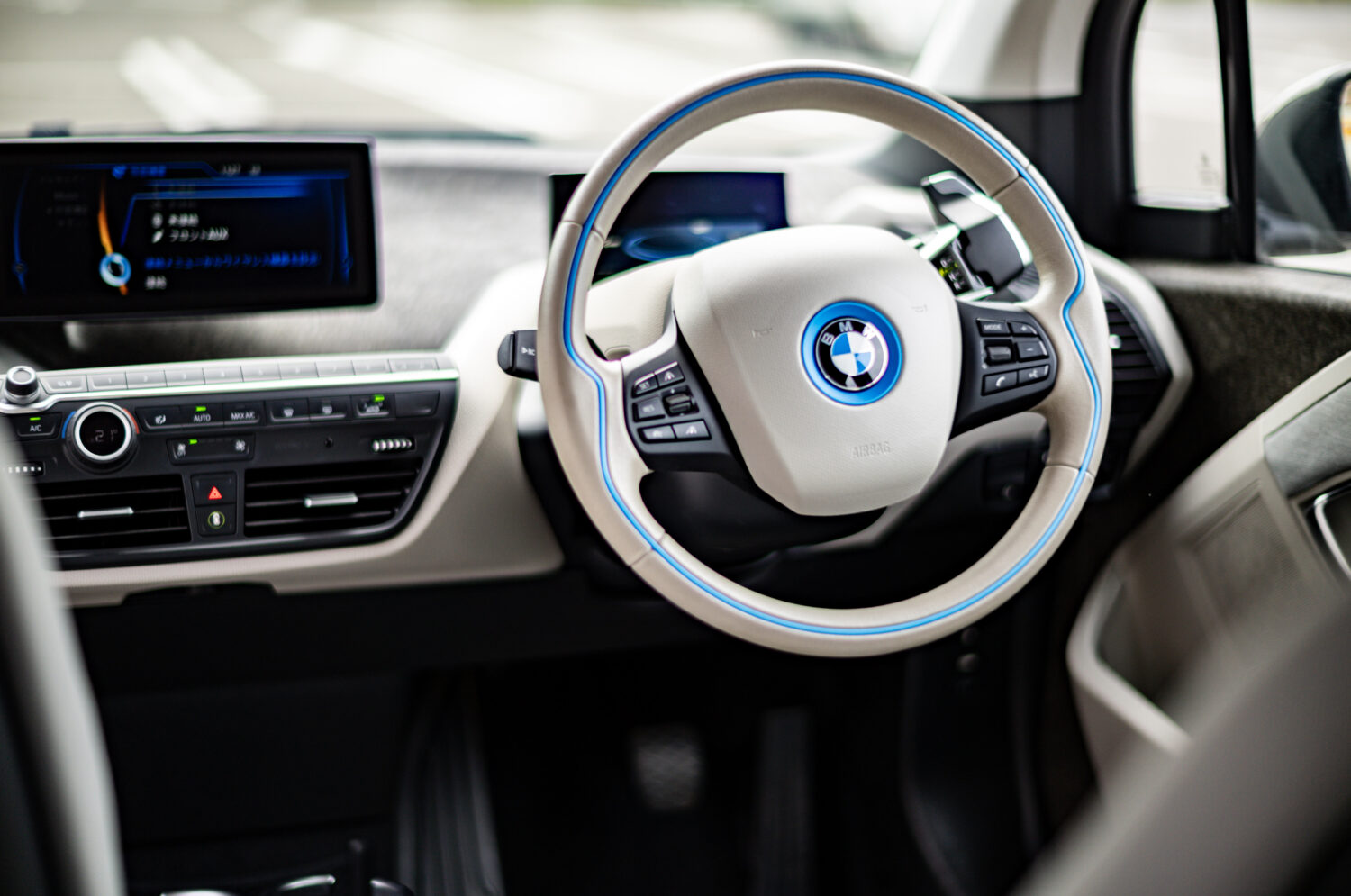 BMW・i3（RR/AT）街乗り用新幹線