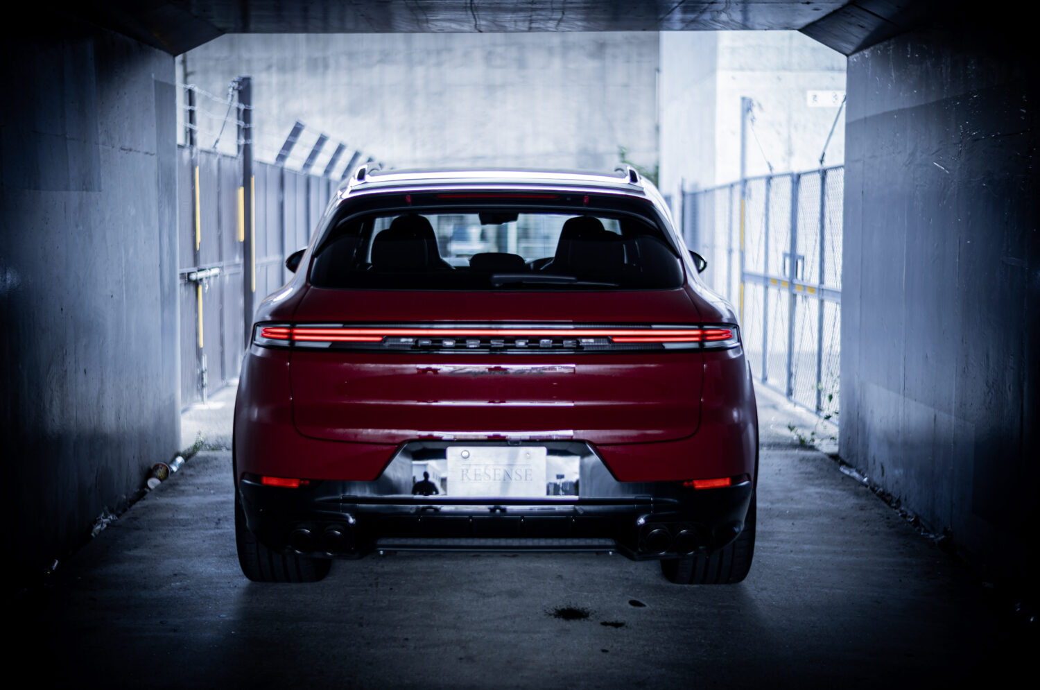 ポルシェ・カイエンGTS(4WD/8AT)真っ赤なポルシェ