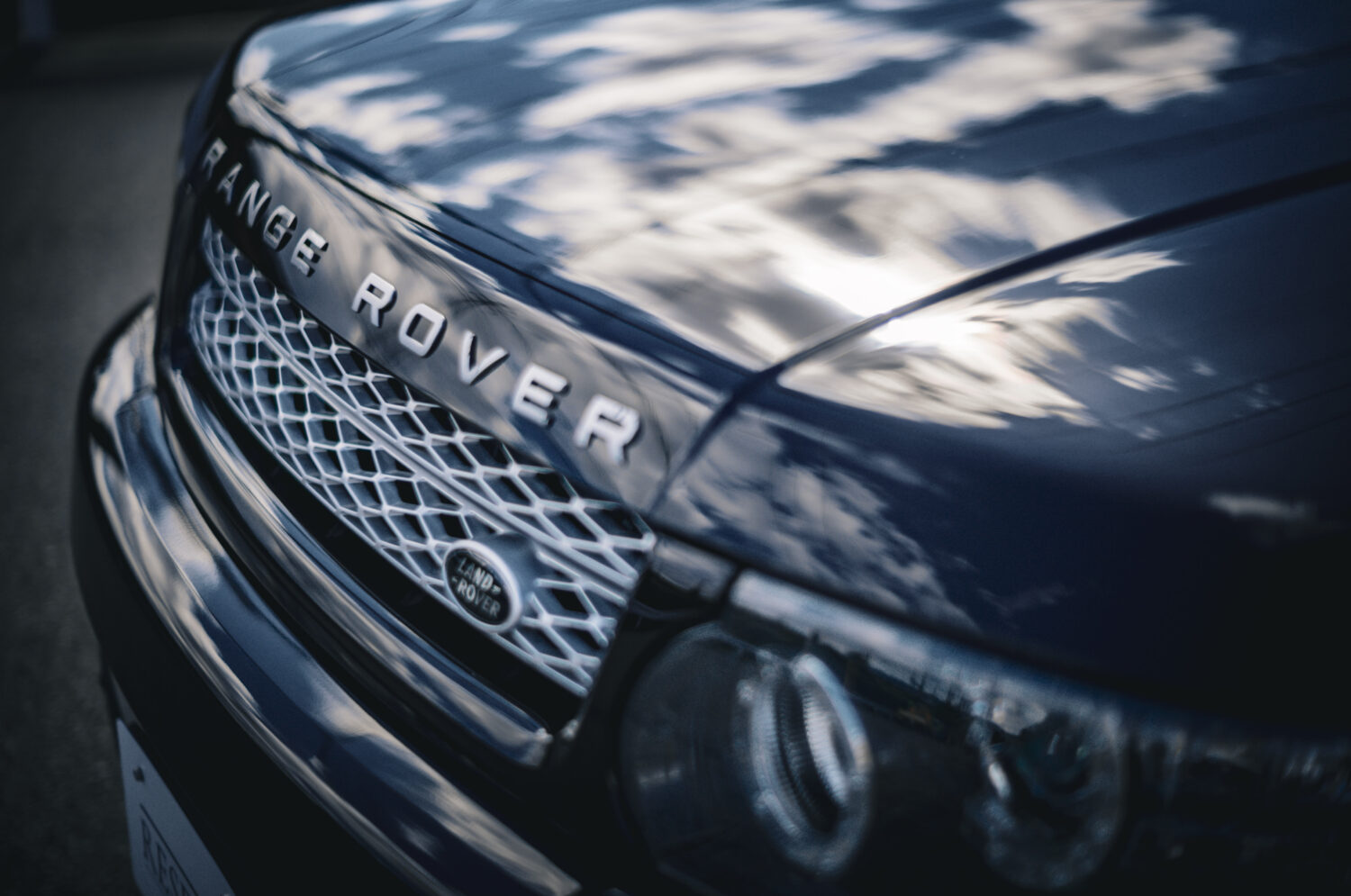 レンジローバースポーツ 5.0 V8 スーパーチャージド(4WD/6AT)英国の粋を味わう