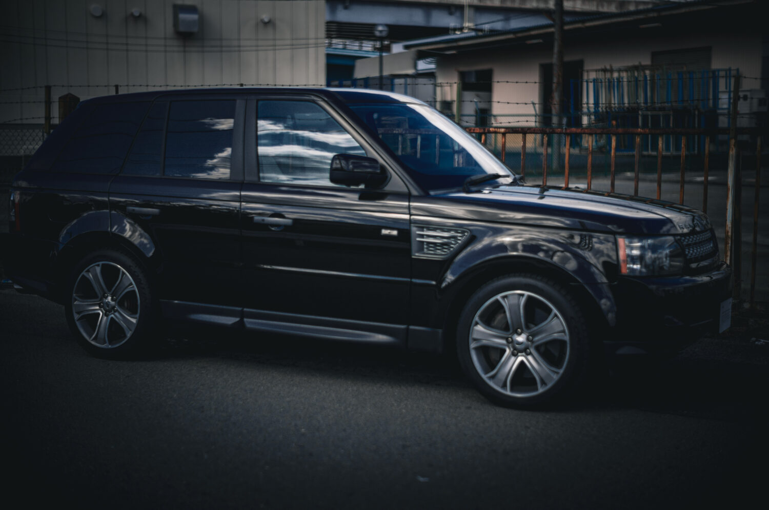 レンジローバースポーツ 5.0 V8 スーパーチャージド(4WD/6AT)英国の粋を味わう