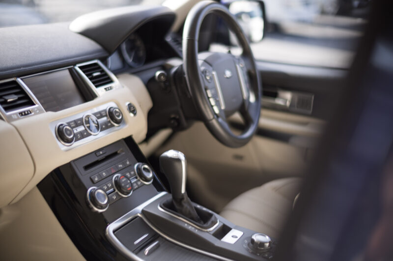 レンジローバースポーツ 5.0 V8 スーパーチャージド（2010）英国の粋を味わう