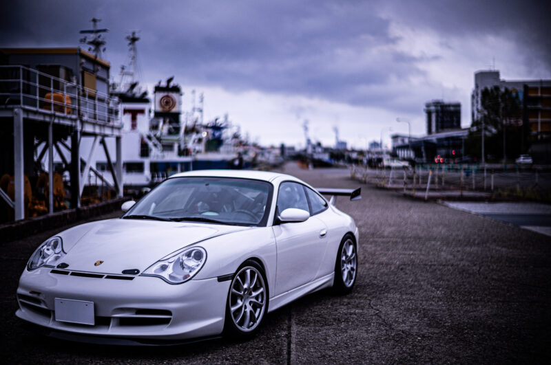 ポルシェ・911GT3（RR/6MT）危うさがもたらす愉悦