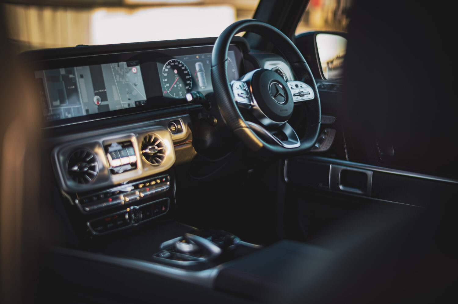 メルセデス・ベンツ・G350d（4WD/8AT）トレンドの外側で