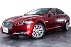 XF 2.0 プレミアム ラグジュアリー