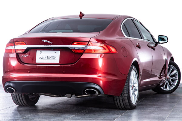 XF 2.0 プレミアム ラグジュアリー