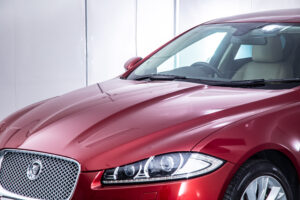 XF 2.0 プレミアム ラグジュアリー