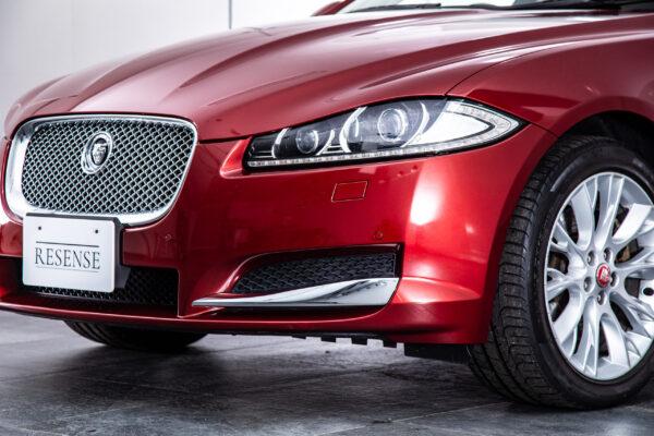 XF 2.0 プレミアム ラグジュアリー