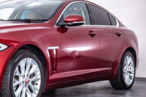 XF 2.0 プレミアム ラグジュアリー