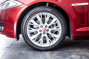 XF 2.0 プレミアム ラグジュアリー