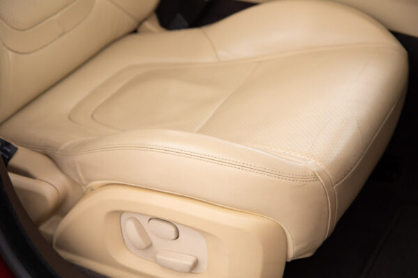 XF 2.0 プレミアム ラグジュアリー