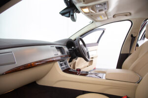 XF 2.0 プレミアム ラグジュアリー