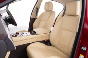 XF 2.0 プレミアム ラグジュアリー