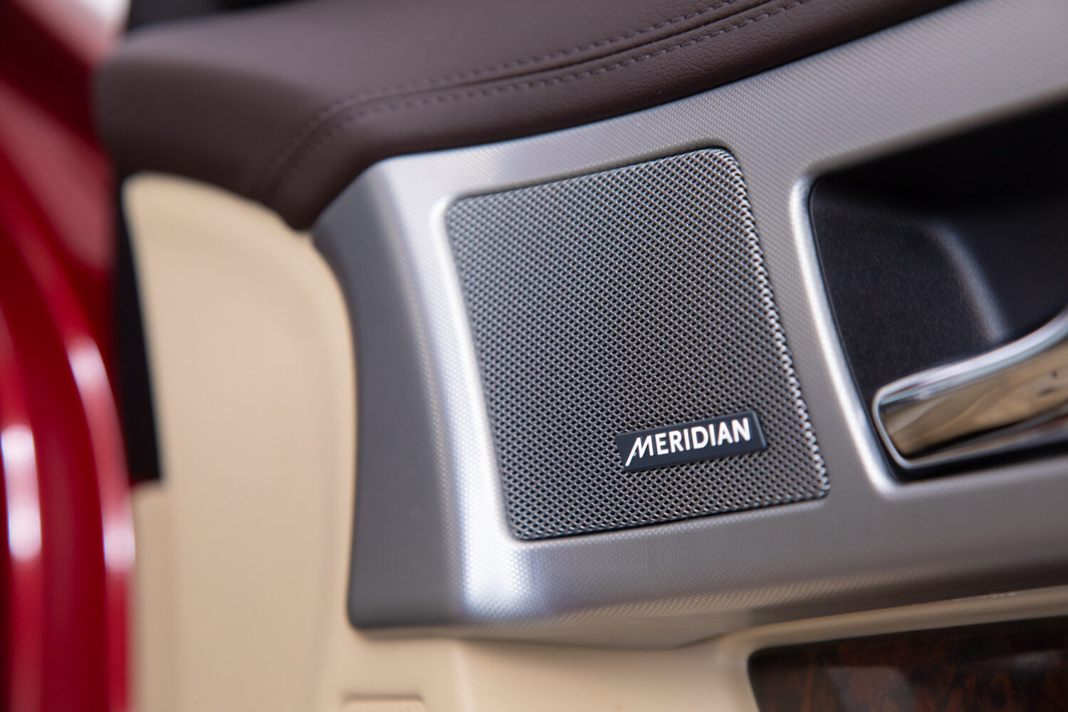 XF 2.0 プレミアム ラグジュアリー