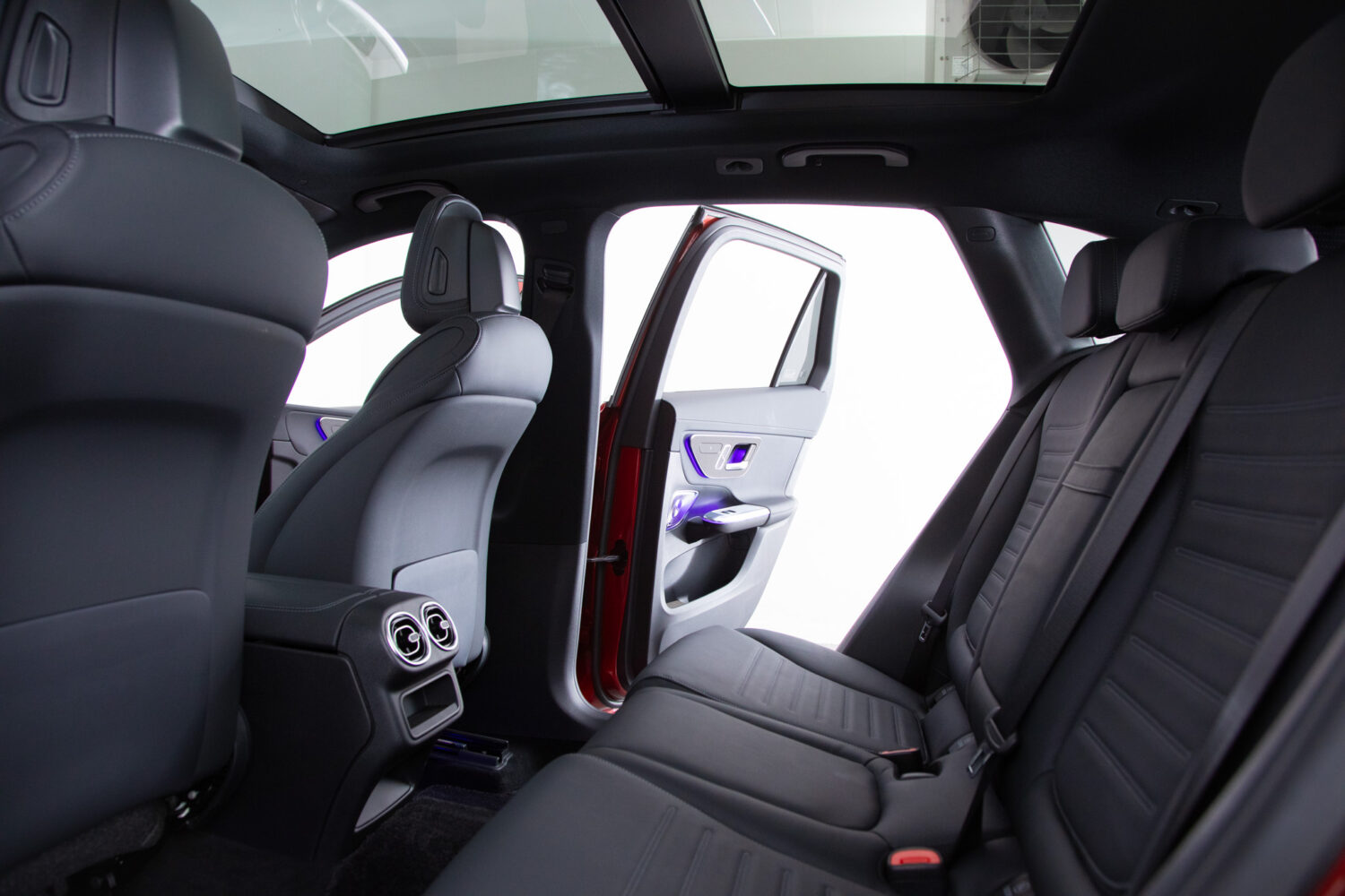 メルセデス・ベンツ GLC220 d 4マチック (ISG搭載モデル) AMGラインパッケージ ディーゼルターボ 4WD