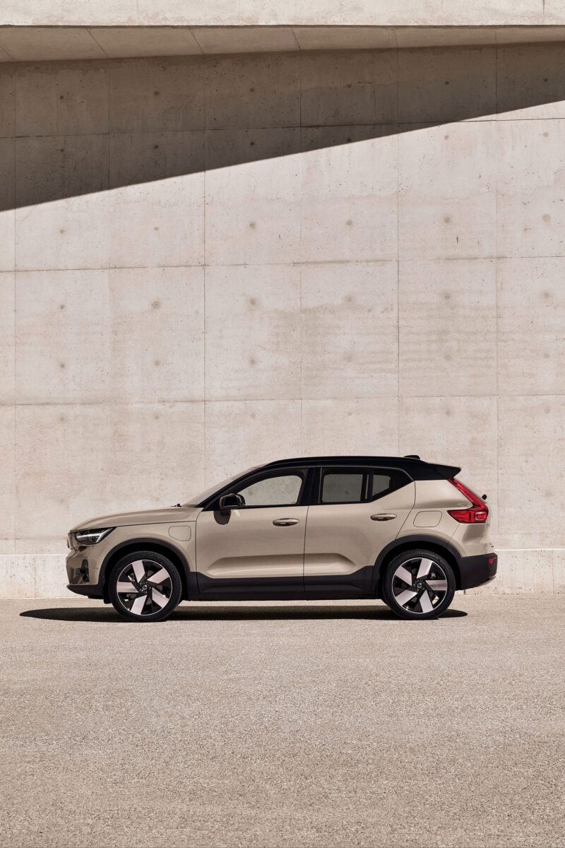 ボルボ　EVのEX40にモデル最後を飾る「クラシックエディション」登場