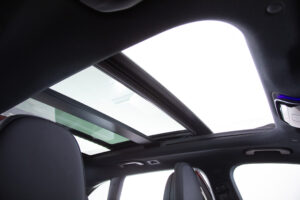 メルセデス・ベンツ GLC220 d 4マチック (ISG搭載モデル) AMGラインパッケージ ディーゼルターボ 4WD